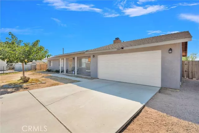 22075 Jelan, Apple Valley, CA 92307