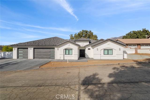 37000 Oak View Road, Yucaipa, CA 92399