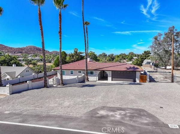 27107 Girard Street, Hemet, CA 92544