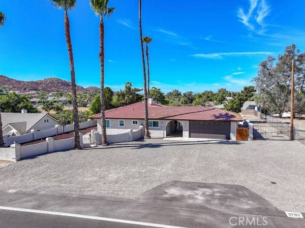 27107 Girard Street, Hemet, CA 92544