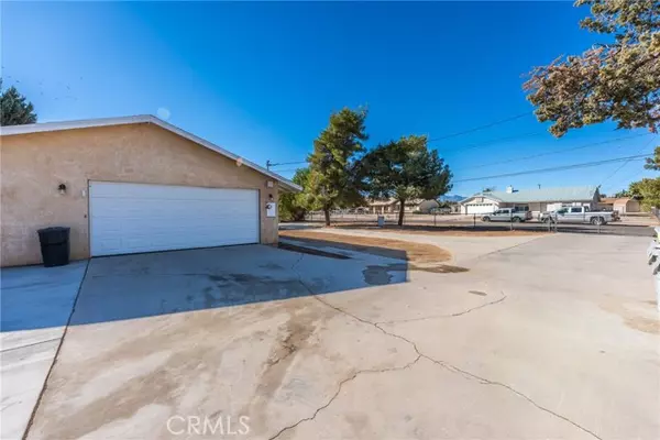 Hesperia, CA 92345,9909 Redwood Avenue