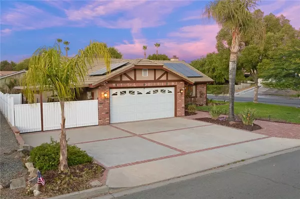 23710 Brook Drive, Canyon Lake, CA 92587