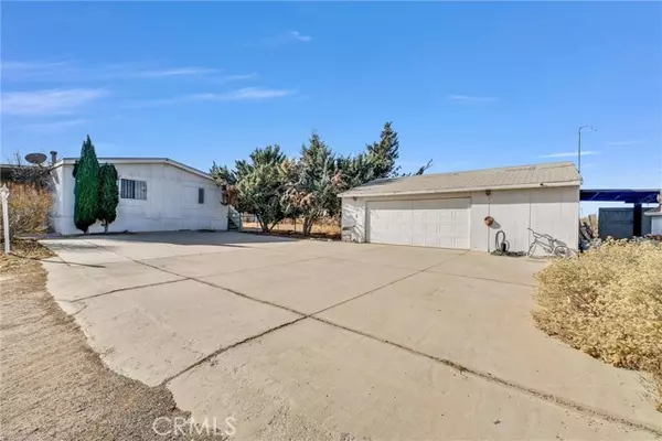 10164 White Road, Phelan, CA 92371