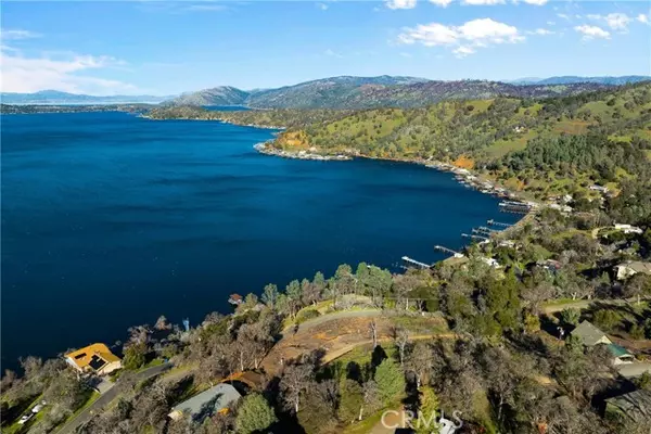 Clearlake, CA 95422,3031 Oak Crest Drive