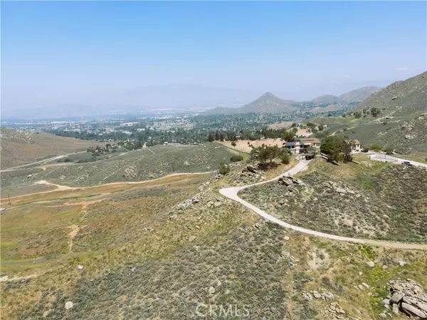 20682 Hill Top Drive, Riverside, CA 92507