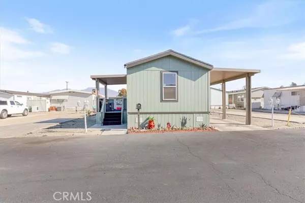 530 West Devonshire Avenue, Hemet, CA 92543