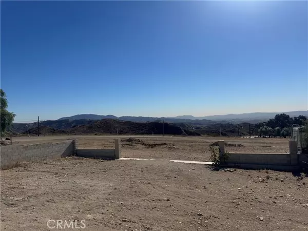 11252 Barca Drive, Sylmar, CA 91342