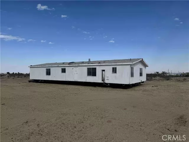 Phelan, CA 92371,5520 Luna Road