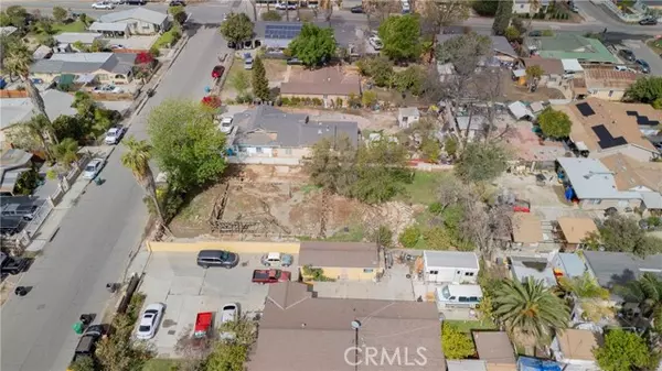Corona, CA 92879,3957 South Neece