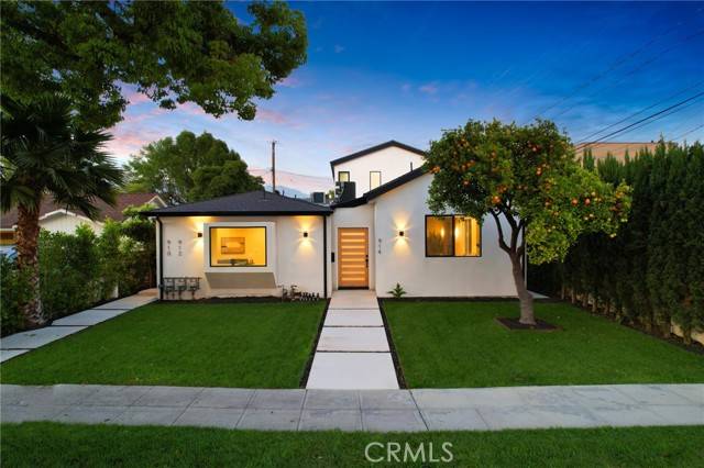 914 North Catalina Street, Burbank, CA 91505