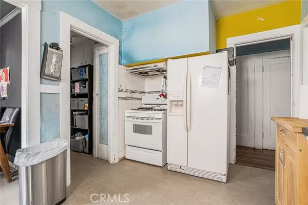 Oakland, CA 94606,2445 10th Avenue