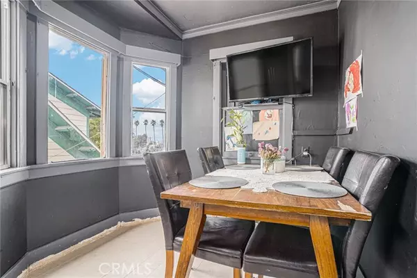 Oakland, CA 94606,2445 10th Avenue