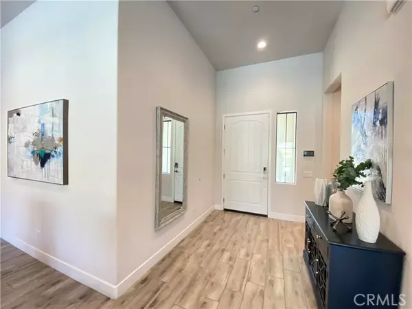 Palm Desert, CA 92211,49835 Meridian Way