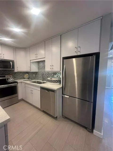 San Diego, CA 92122,6330 Genesee Avenue