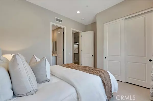 Lake Forest, CA 92630,17 Ponte