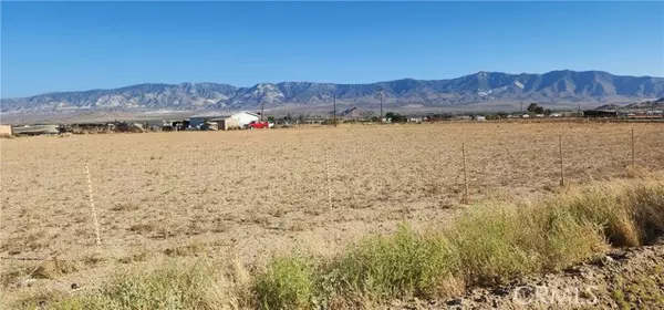 Lucerne Valley, CA 92356,32435 Lake Street