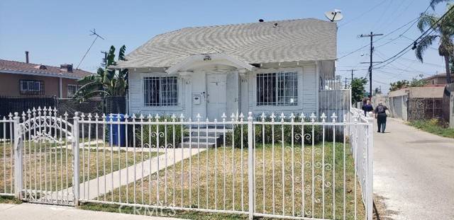 815 WEST 74TH Street, Los Angeles, CA 90044