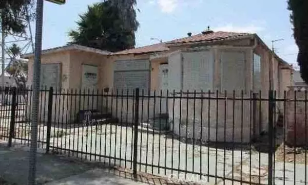 9715 South Hoover Street, Los Angeles, CA 90044