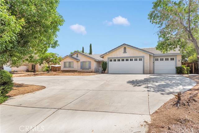 16229 Lake View Lane, Apple Valley, CA 92307