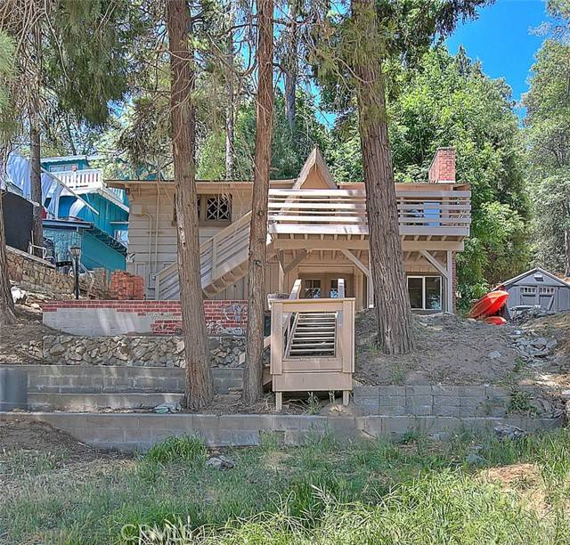 486 Thousand Pines Road, Crestline, CA 92325