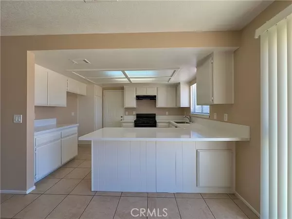 Apple Valley, CA 92307,22241 Cholena Road