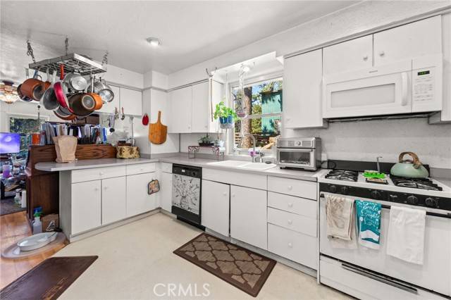 Crestline, CA 92325,23034 Cedar Way