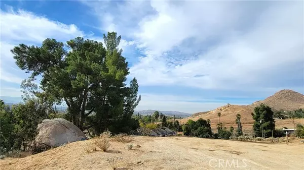 2935 Galaxie Heights Road, Riverside, CA 92507