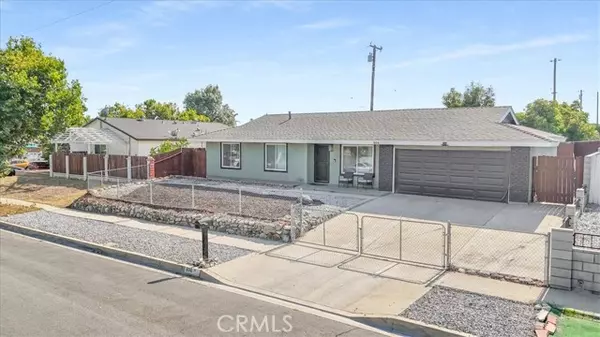 806 South Sandalwood Avenue, Bloomington, CA 92316