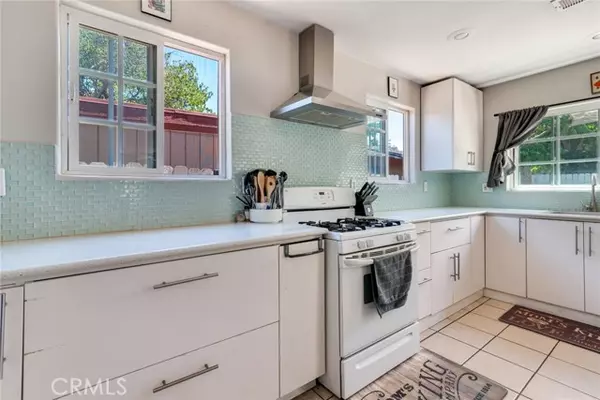 Riverside, CA 92501,3643 Poplar Street