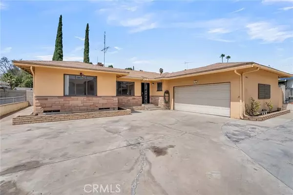 5943 Grand Avenue, Riverside, CA 92504