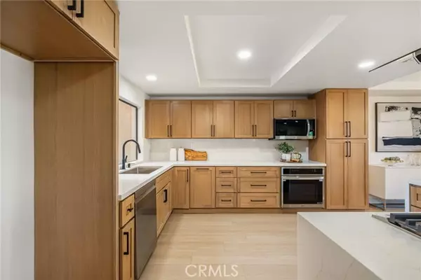Palm Desert, CA 92260,4 Maximo Way