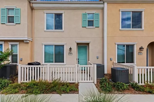 Rialto, CA 92376,425 beechwood