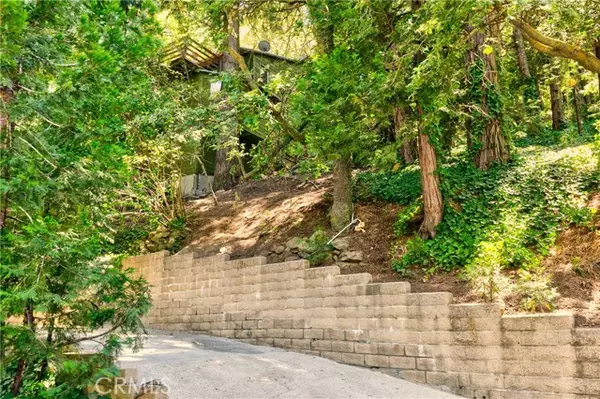 Crestline, CA 92325,994 Mercury Way