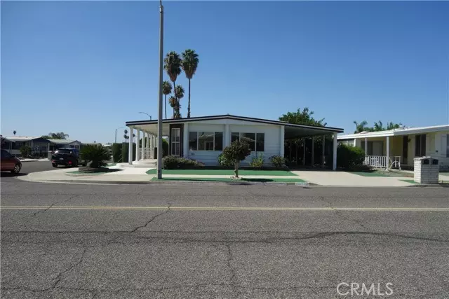 Hemet, CA 92543,977 South Elk