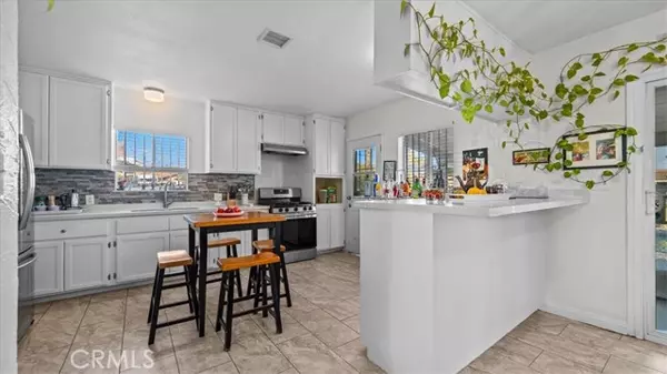 Rialto, CA 92376,215 West Valencia