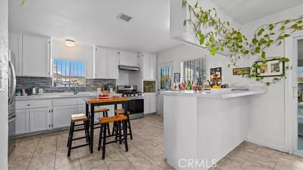 Rialto, CA 92376,215 West Valencia