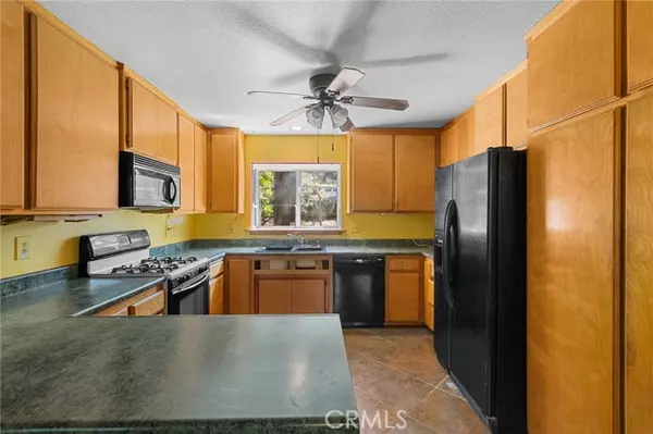 Crestline, CA 92325,23986 Wildwood Ln