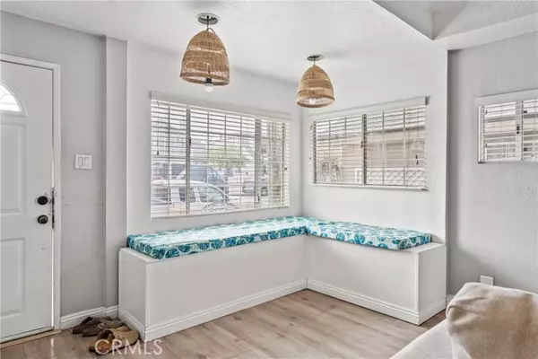 Newport Beach, CA 92661,126 East Balboa