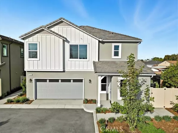 437 Willow Run Ln, Carson, CA 90745