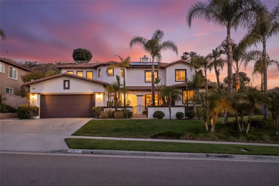 Corona, CA 92883,1727 Honors Lane