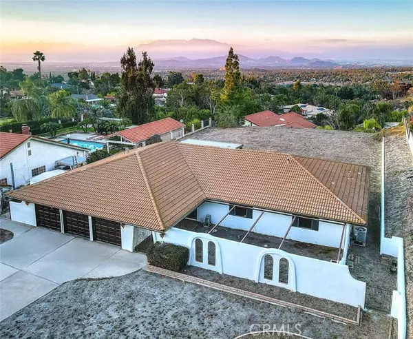 16464 Rancho Escondido, Riverside, CA 92506