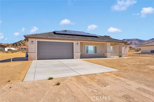 Apple Valley, CA 92307,15561 Desert Star