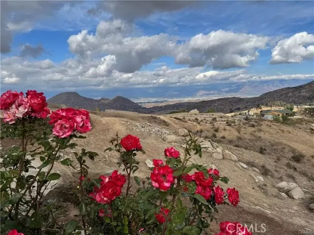 Moreno Valley, CA 92557,9289 Box Springs Mountain Road