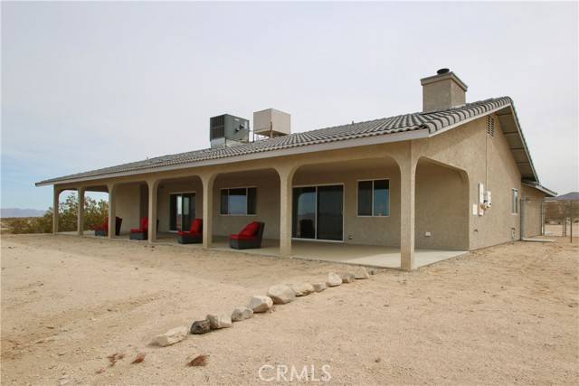 8207 Utah, 29 Palms, CA 92277