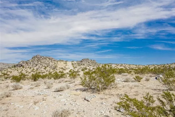 Landers, CA 92285,5900 Kickapoo Trail