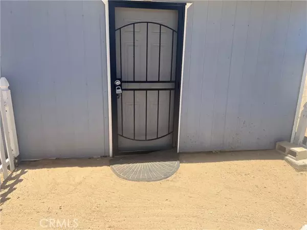 29 Palms, CA 92277,86611 Amboy Road