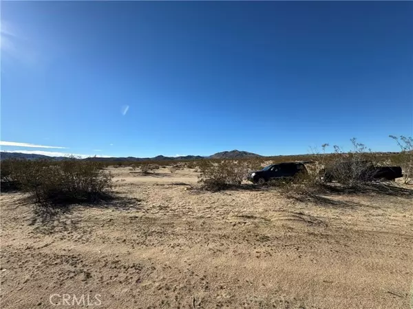 Joshua Tree, CA 92252,63325 Sunflower Road