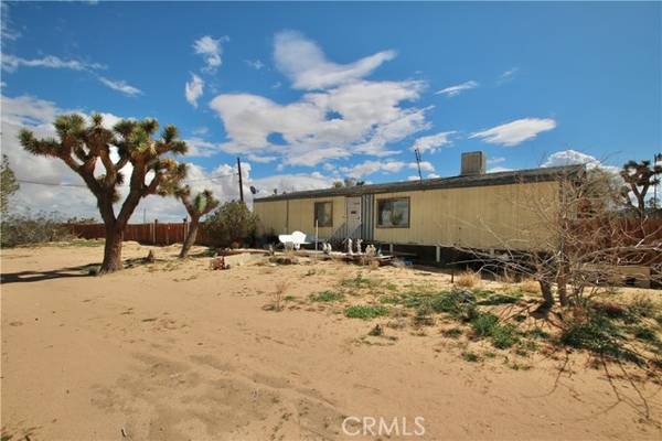 59631 Bearing Tree Road, Landers, CA 92285