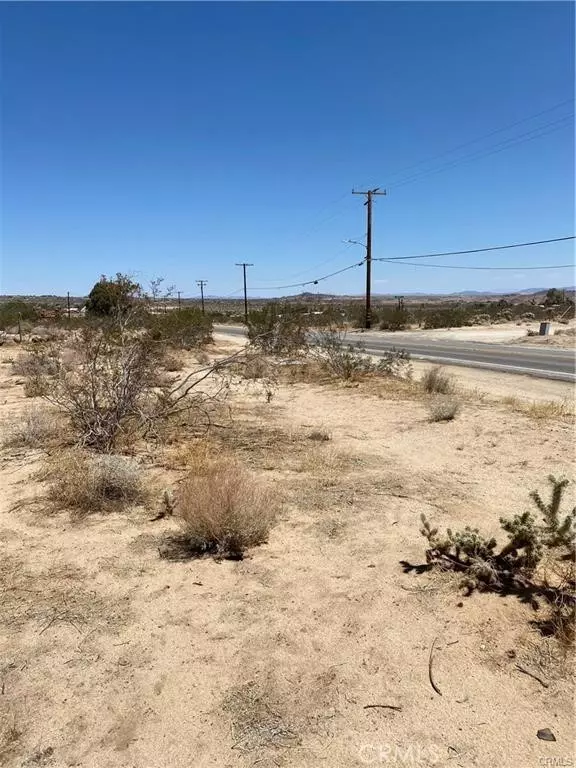 Joshua Tree, CA 92252,5814 Sunburst