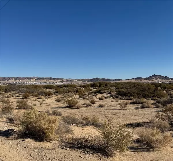 2 1/2 ACRES, APN#0620-251-09-000, 29 Palms, CA 92277